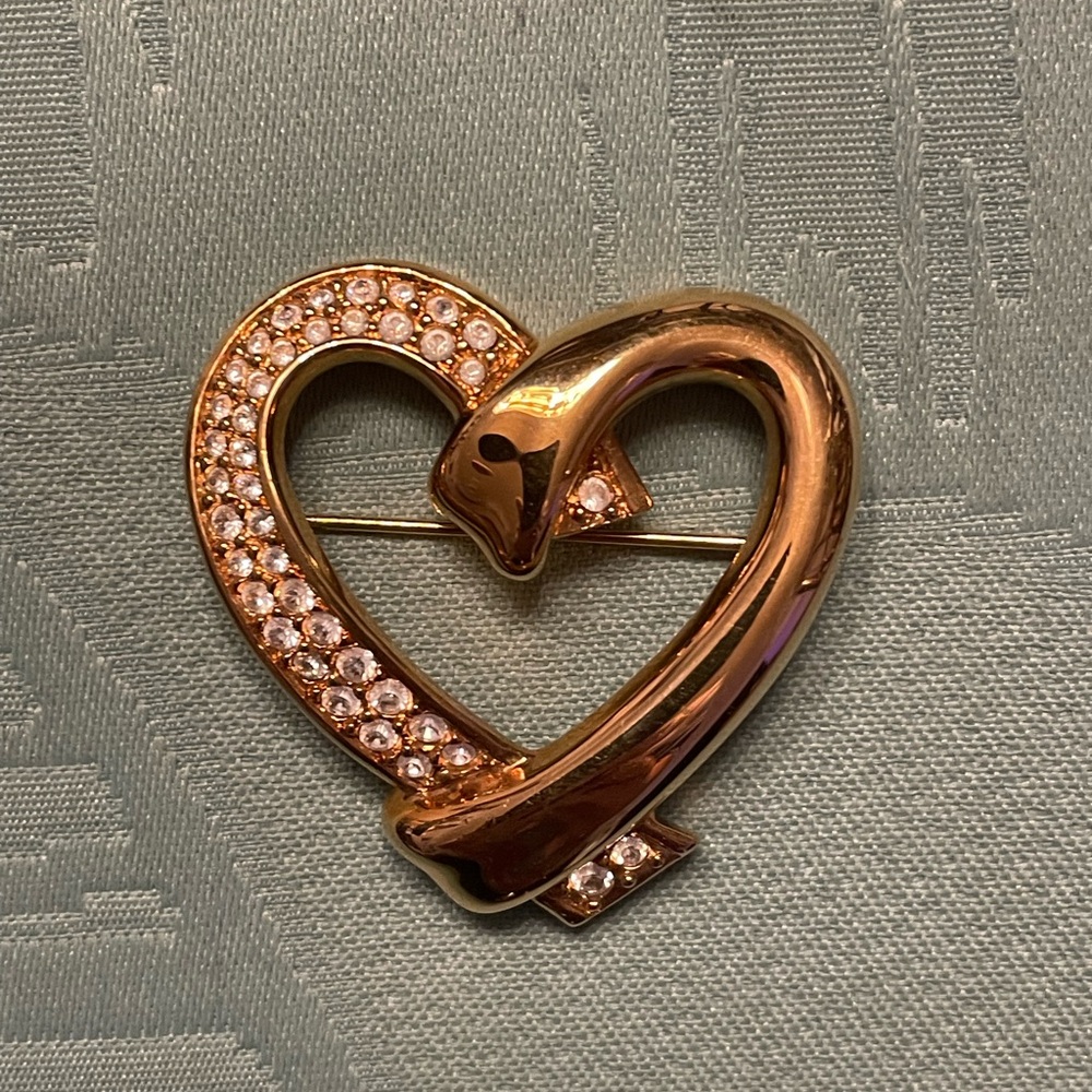 Authentic Swarovski Swan Brooch Gold
Tone Rhinestone Heart